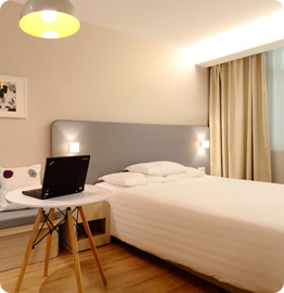 Single Deluxe Room